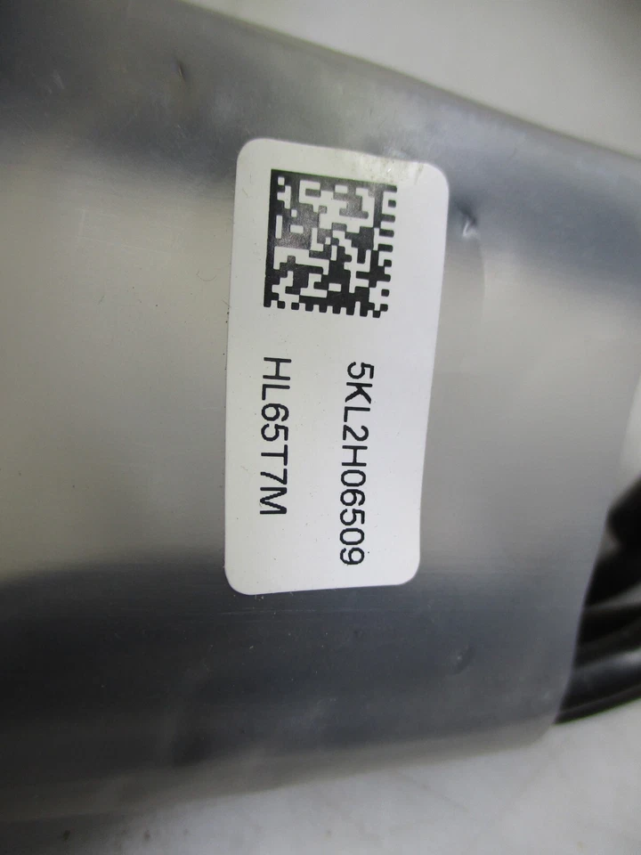 5KL2H06509 Dell 5.5 Feet Male to Male VGA Cable - Image 2 of 4