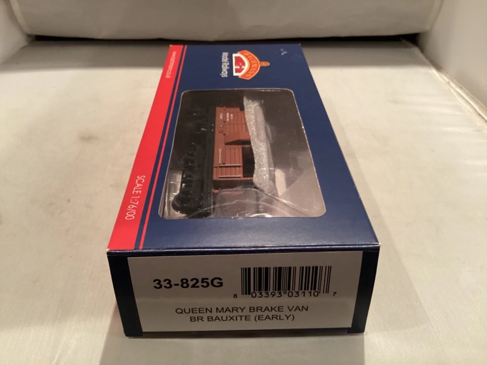 BACHMANN OO 33-825G QUEEN MARY BRAKE VAN BR BAUXITE ( EARLY ) BOXED V.G.C - Image 2 of 4