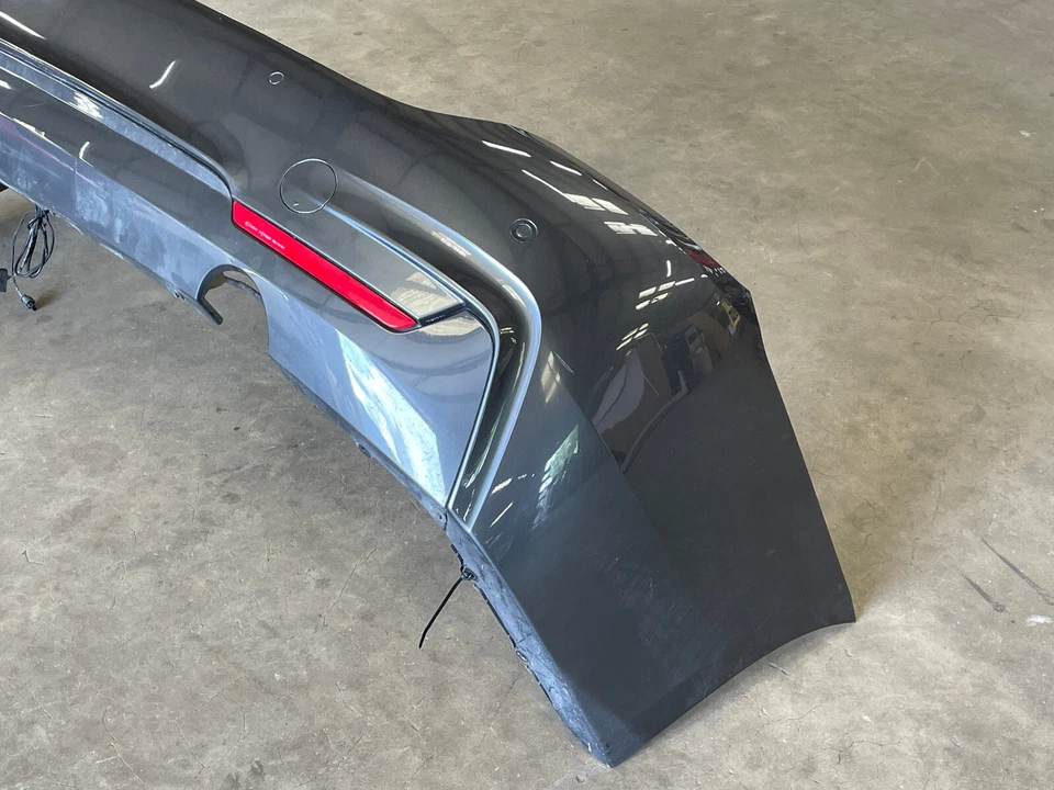 14 15 16 17 BMW F32 F33 435i painel de tampa de para-choque traseiro com sensores PDC cinza 1459 fabricante de equipamento original - Imagem 3 de 4