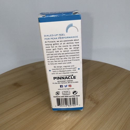 Paquete de tres pelotas de golf Pinnacle blancas suaves para sentir que 3 pelotas alcanzan tu pico - Imagen 7 de 8