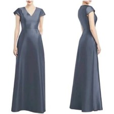 Alfred Sung D779 silverstone size zero cap sleeve gown with pockets
