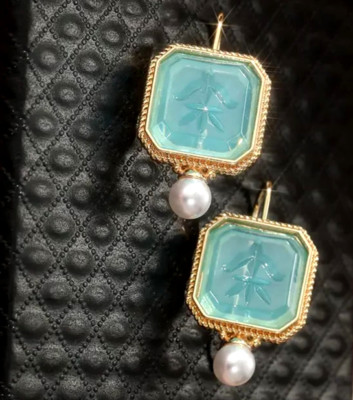 Wunderschöne Designer Ohrhänger -Metall vergoldet - blaue Steine und Wachsperlen