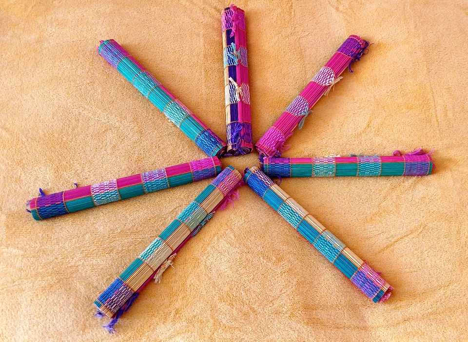 Vintage Set of 7 Bamboo Multicolor Placemats Oriental Table Mats - Image 4 of 4