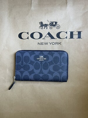 NWT Coach Women Denim/Midnight Navy Signature Canvas Medium Id Zip 