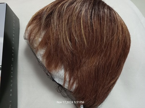 Toni Brattin 347 Snazzy RED BLONDE Regular HF Short Cut New Retail $129 - Picture 4 of 10