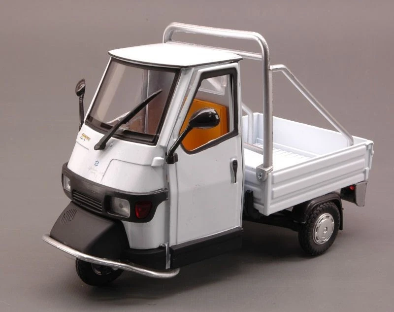 New Ray NY68035W APE PIAGGIO CROSS 50 WHITE 1:18 Modellino - Photo 1/1