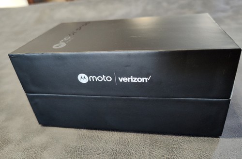Motorola Moto Z Force Droid 8 Gold/White Android Smartphone Verizon w/Tumi Pack - Afbeelding 18 van 19