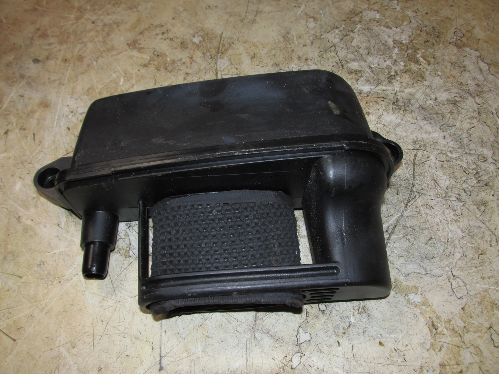 Yamaha 90hp 4 Stroke Outboard Intake Silencer (6D8-14440-01-00)