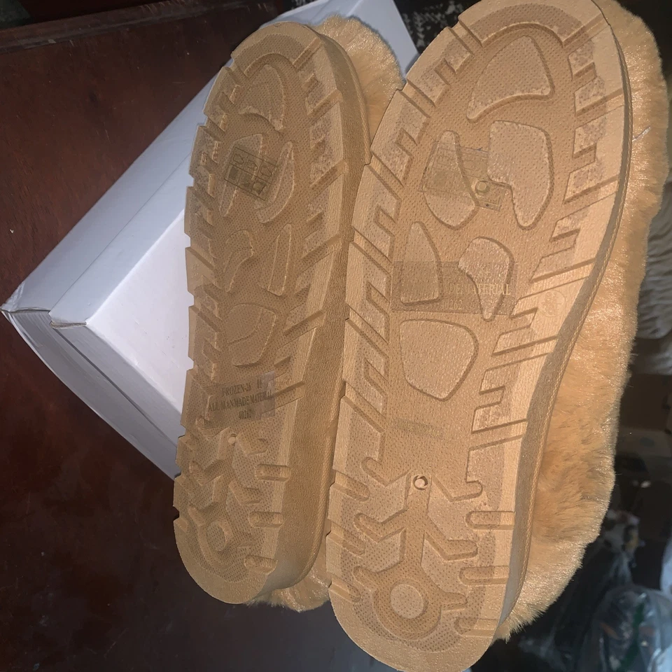 Botas de piel sintética de bambú congeladas altas de pantorrilla mullidas difusas talla para mujer 8,5 tostadas Foto 3 de 4