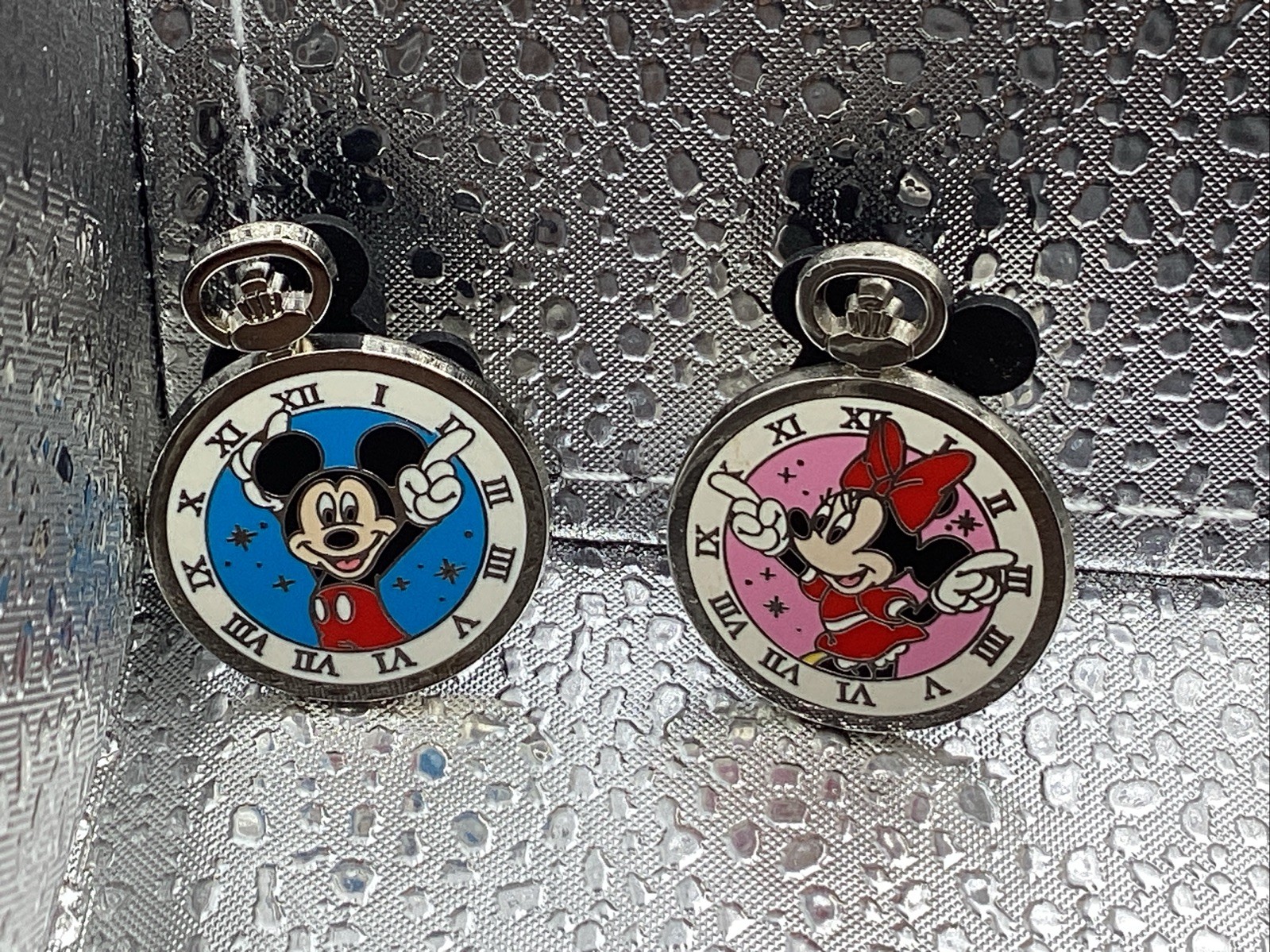 Disney Pocket Watch Pin Mickey And Minnie