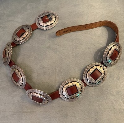 VTG BRIGHTON CONCHO LEATHER SUNFLOWER SILVER TONE CONCHO LARGE to 35''