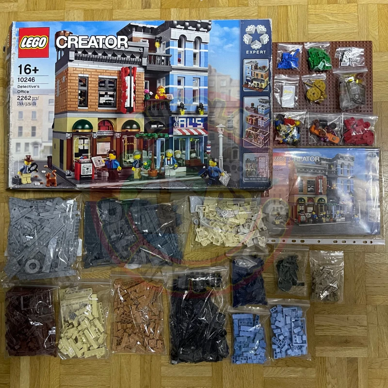 LEGO Modular Buildings 10246 Detective's Office, foto 2 di 4