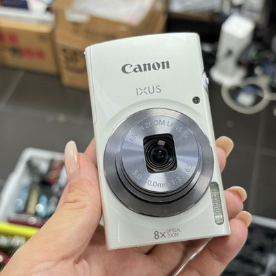 Canon IXUS 160 / PowerShot ELPH 160 / IXY 150 20 MP 8x Zoom Camera - Silver