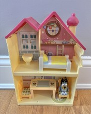 Bluey ,Mini Home Playset , Includes Bluey Figure With 5 Play Pieces ,New