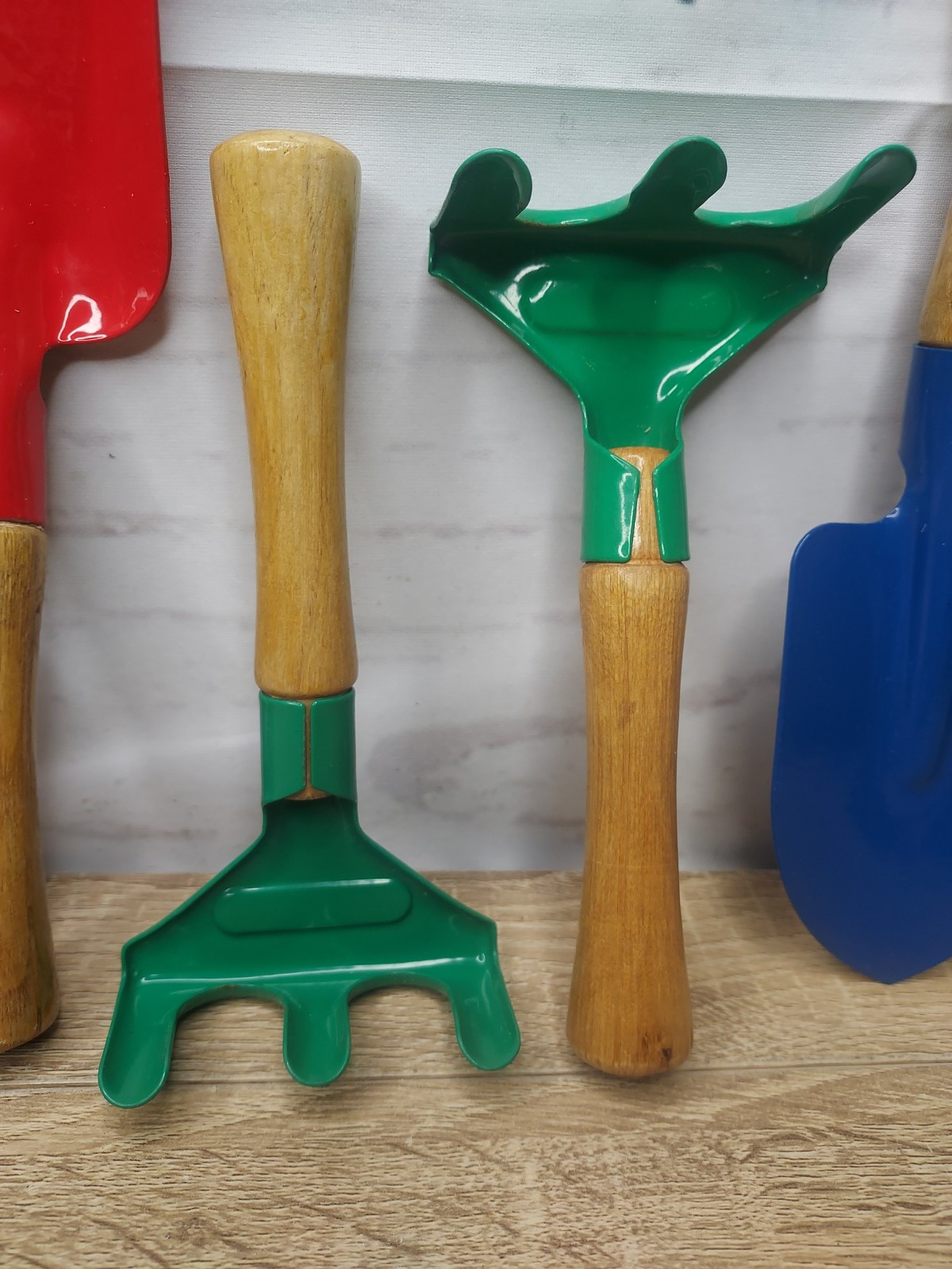 6 Kids Garden Outdoor Hand Tools Colorful Metal Wood Handle Sand Dirt Play Beach