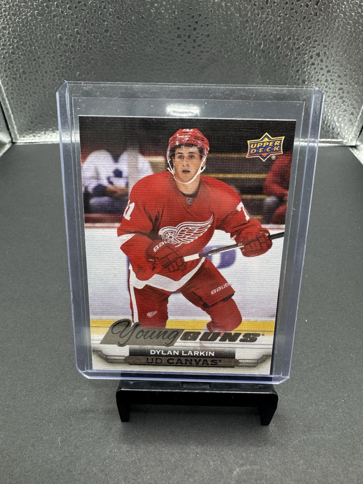 Dylan Larkin Upper Deck 2015-16 Young Guns UD Canvas Card-C112-Detroit Red Wings