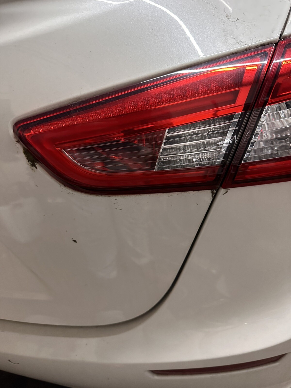 2014 - 2021 MASERATI GHIBLI REAR RIGHT SIDE INNER TAILLIGHT LAMP OEM 06700046820