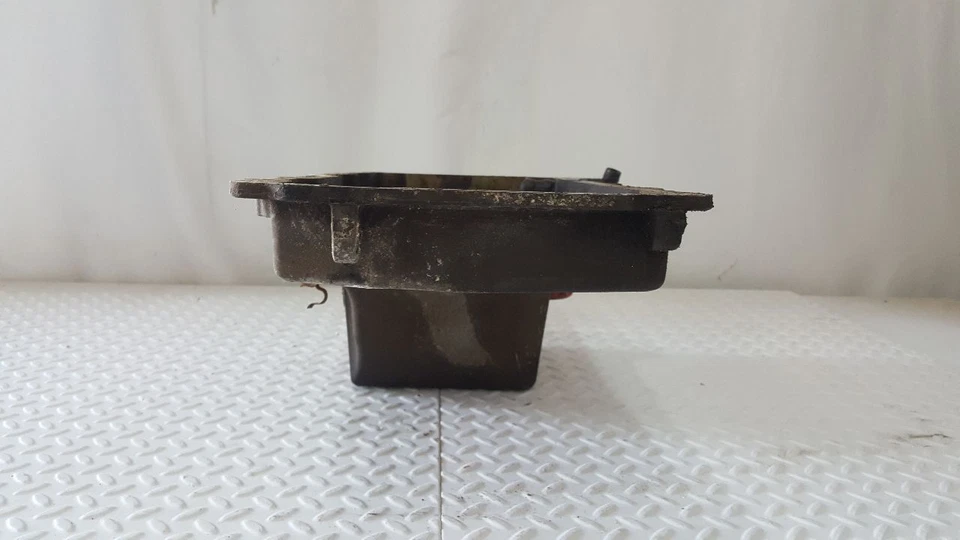 Cárter de aceite del motor Chevy Silverado K1500 1999 Foto 4 de 4