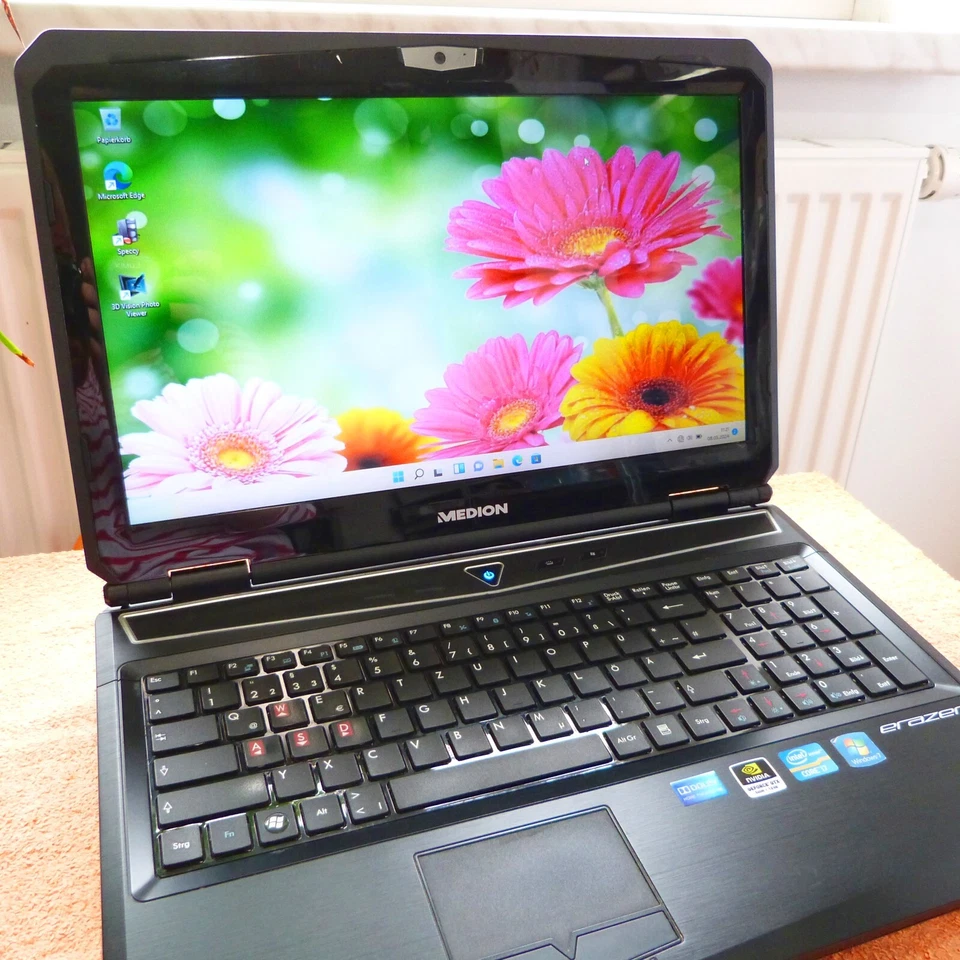 Medion ERAZER X6817 Geforce GTX 15 Zoll l SSD Windows 11 l 16GB RAM NEU QUAD i7 - Bild 3 von 4