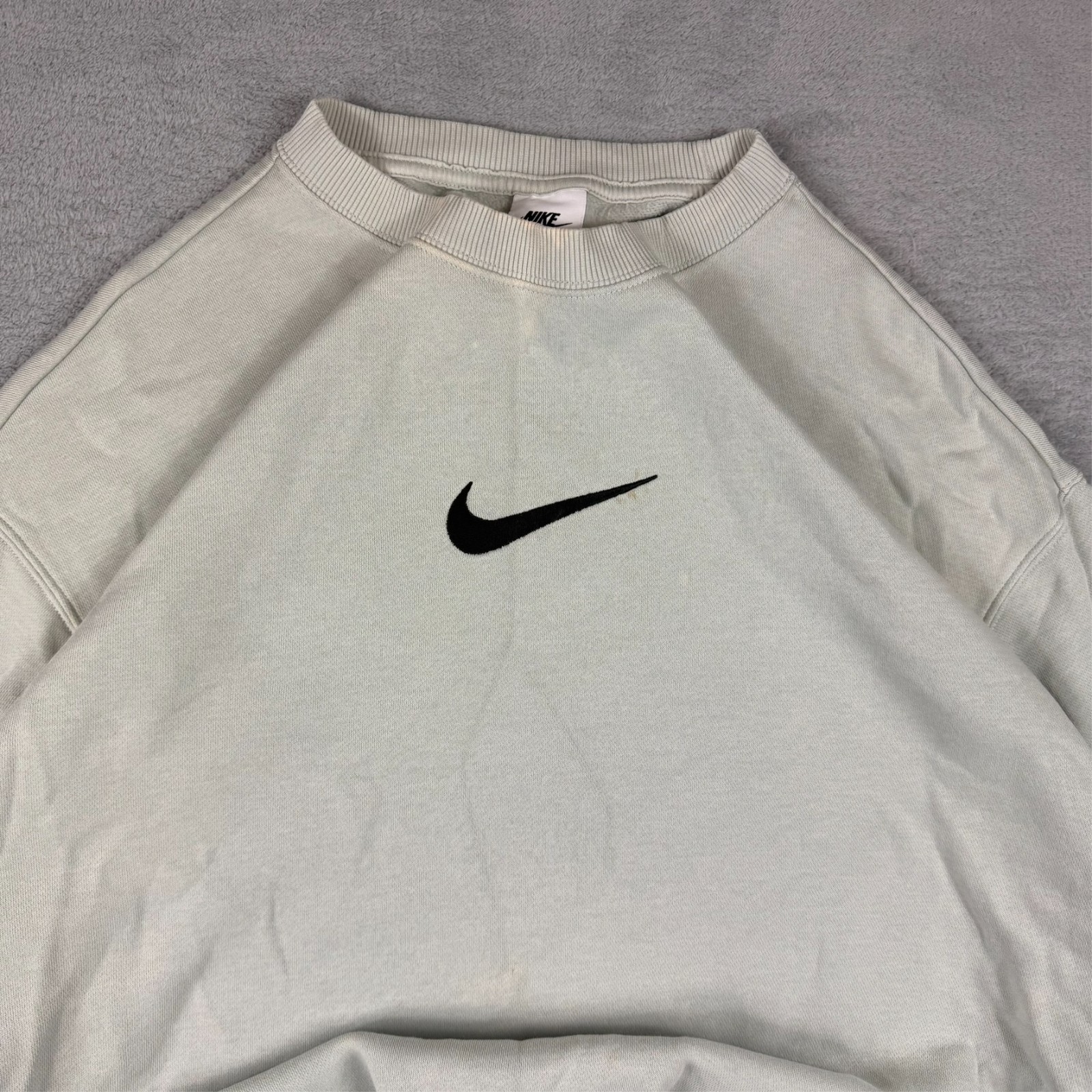 Vintage Nike Sage Green Big Centre Swoosh Embroidery Small Pullover Sweatshirt image 4