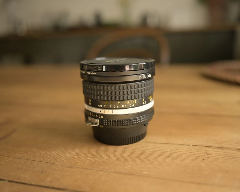 Nikon NIKKOR 20mm f2.8 AI-S manual lens MINT with Hoya Pro MC UV(0) filter - Image 3 of 4
