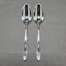 2 Oneida Community Plate 1917 ADAM 6 1/8” Teaspoons Silverplate Flatware
