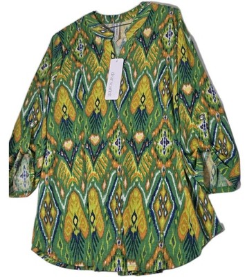 dear scarlett Green Multicolor Pullover Top With Tab Accent Sleeve.  Size M