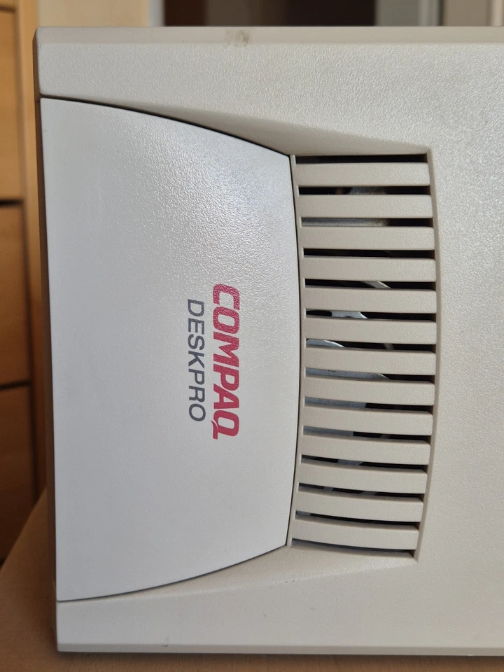 Compaq Deskpro EP Convertible Pentium III 500, Windows 2000 Desktop-PC + Extras! - Bild 4 von 4