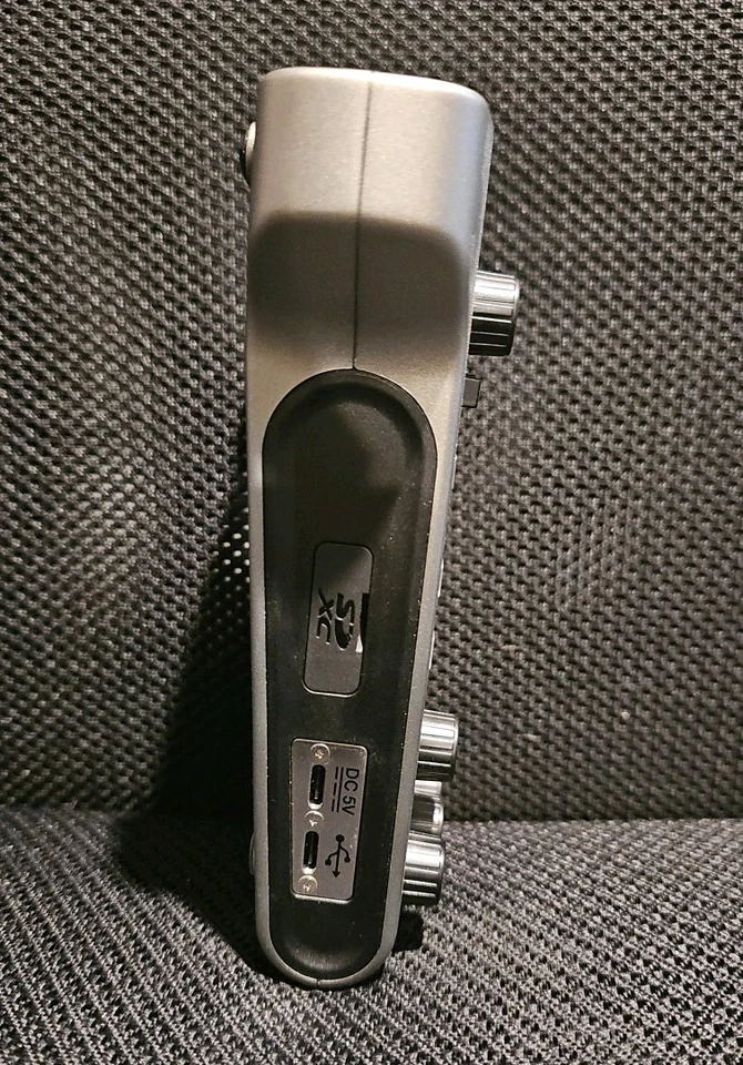 ZOOM ZP4 PodTrak P4 Podcast Recorder Open Box — Neu (ohne Verpackung) - Bild 4 von 4