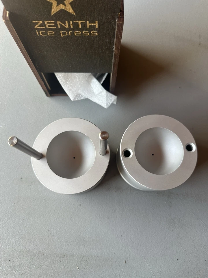 New Zenith ICE BALL PRESS For Perfect Cocktails. creating crystal-clear Sphere - Image 2 of 4