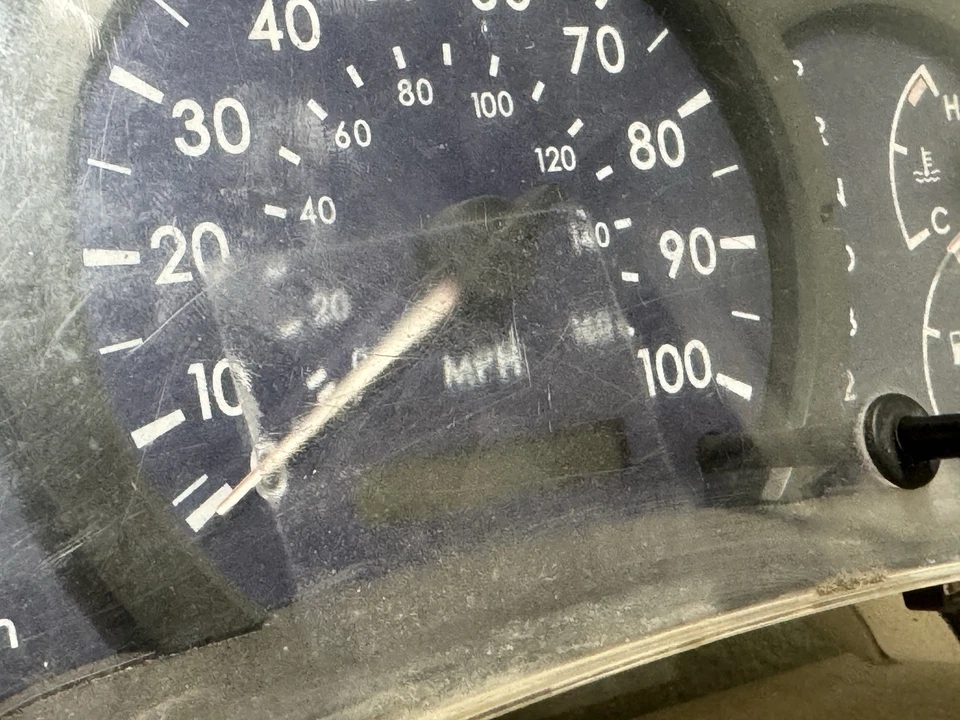 Mitsubishi Fuso Fe 2005 a 2007 tablero calibre clúster Foto 4 de 4