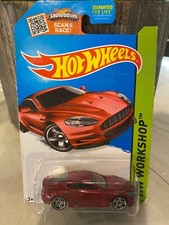 2015 Hot Wheels #250 Hw Workshop-Then Et Maintenant Aston Martin DBS Foncé Red *