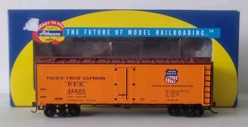 ATHEARN HO 7127 PFE 40' ACERO REFRIGERADO VENTILACIÓN VAGÓN REFRIGERADO #42225 MODELO P.F.E | Zustand: Used
