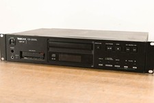 TASCAM CD-200iL Professional CD Player  iPod Dock CG01RB8