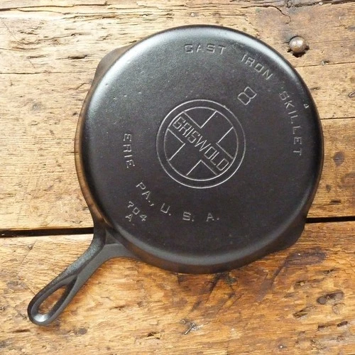 Vintage GRISWOLD Cast Iron SKILLET Frying Pan # 8 LARGE BLOCK LOGO - Ironspoon