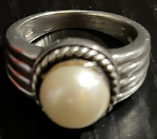 Vintage 925 Sterling Silver Faux Pearl Band Ring Size 7.       1230