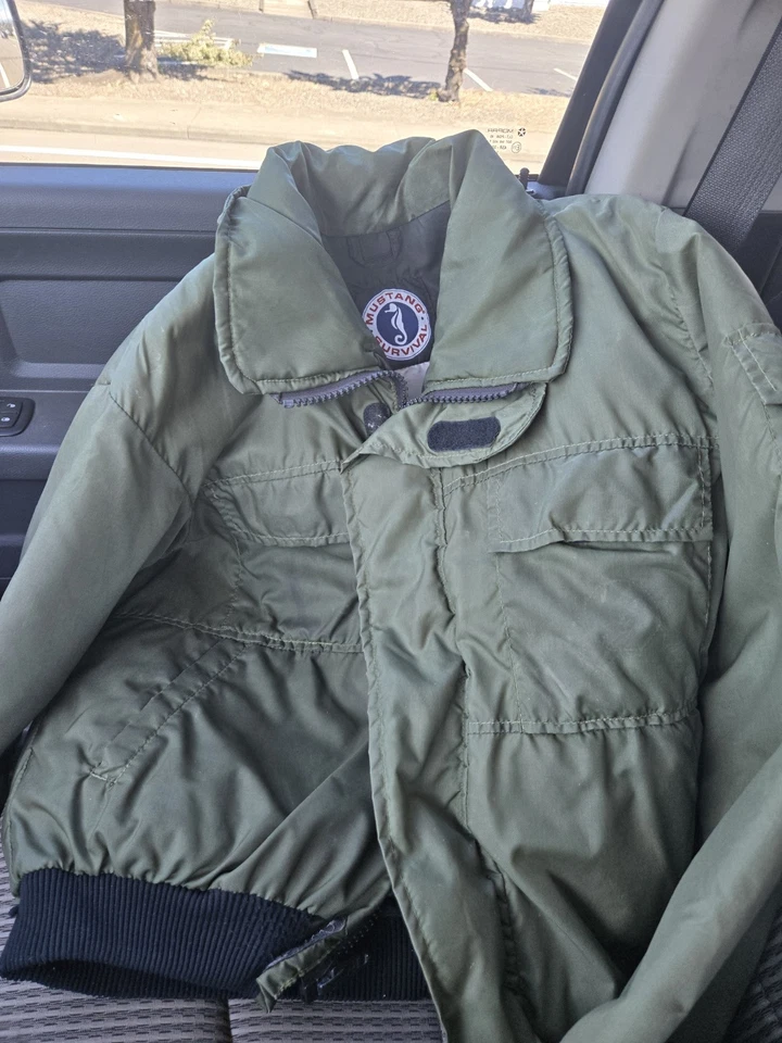 Мужская плавающая куртка MUSTANG SURVIVAL GEAR в стиле бомбардировщика - Изображение 3 из 4