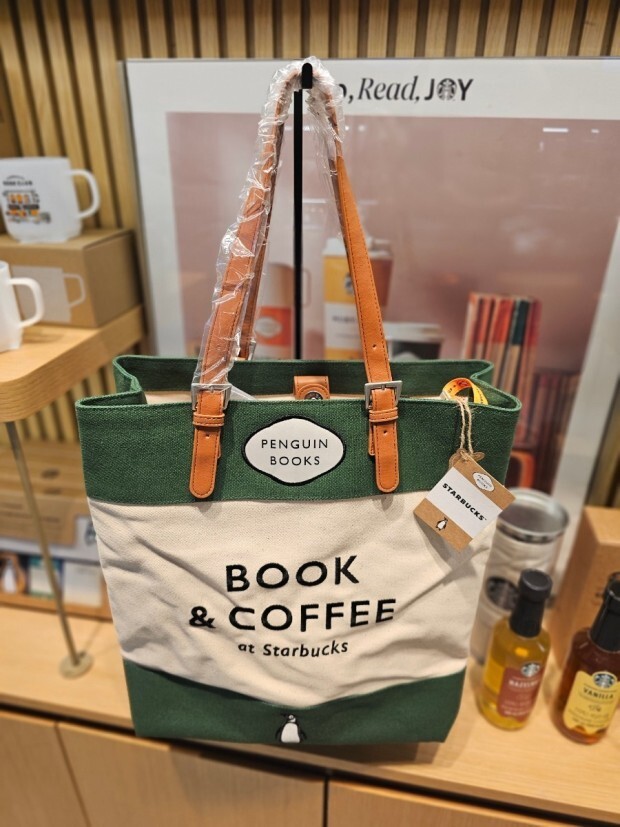 ★人気★ Starbucks PenguinBooks Big Book Bag STARBUCKS Korea x Penguin Books Big Book Bag 100% Cotton