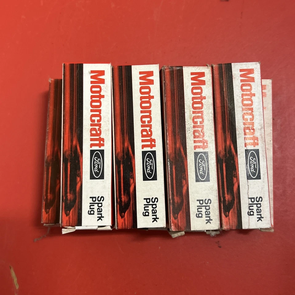 NOS Motorcraft Spark Plug AGSP52 (Pack of 9) - Image 2 of 3