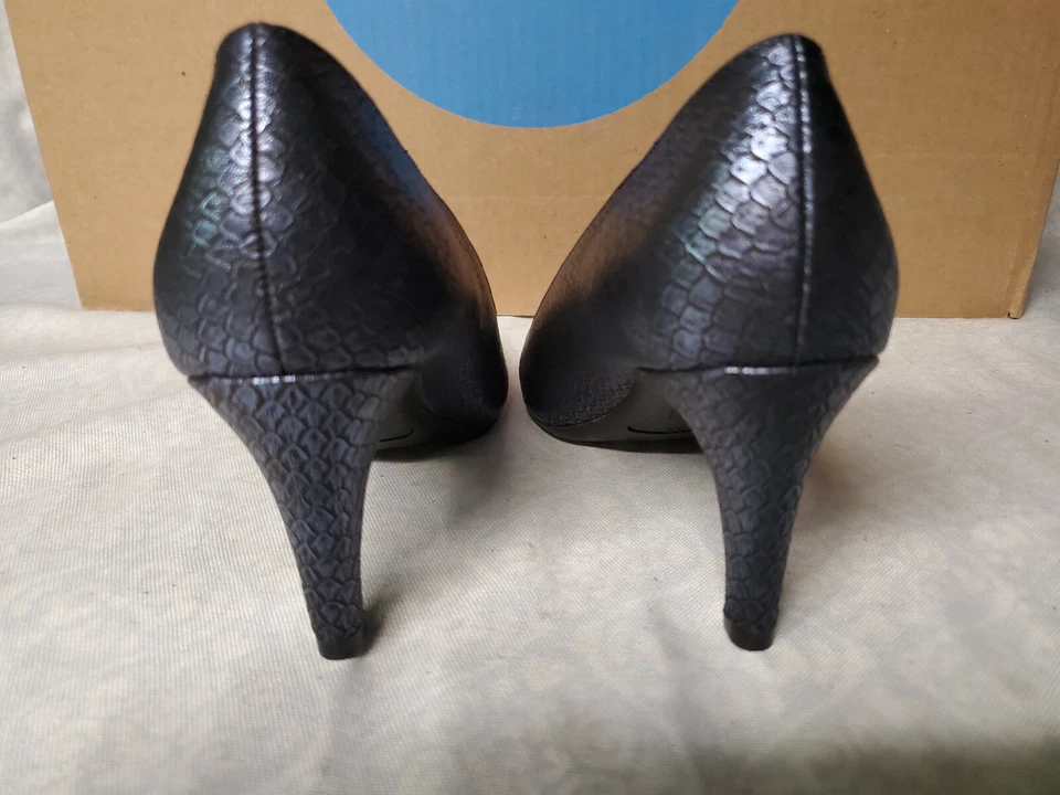 Aerosoles Expert Geometric Faux Leather Pumps, Women's Size 5.5 Blue - Image 4 of 4