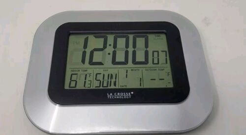 La Crosse Technology Atomic Digital Wanduhr WS-8115U