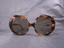 VINTAGE 60s OVERSIZED LADIES OVAL GLASSES SUNGLASSES SMALL SIZE