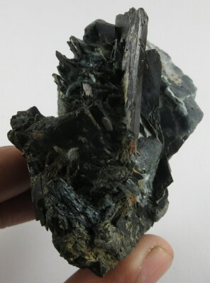 688 CARAT SHARP AEGIRINE CRYSTAL BLADE RARE FIND SPECIMEN