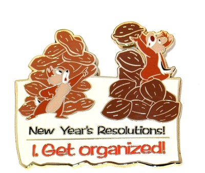 Chip & Dale LE 100 Disney Auction Pin   New Year Resolution Get Organized RARE