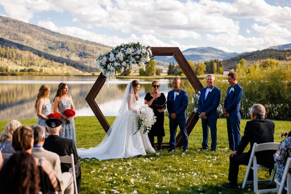 Wedding Overskirt sz 4 Silk Organza Essence of Australia with pockets - Image 4 of 4