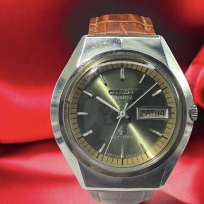 Citizen Crystron 4-860420 Y Vintage 1976 Day Date Quartz