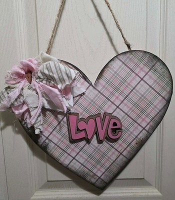 Heart Shape Wood Door Hanger with Love in 3D Vintage look