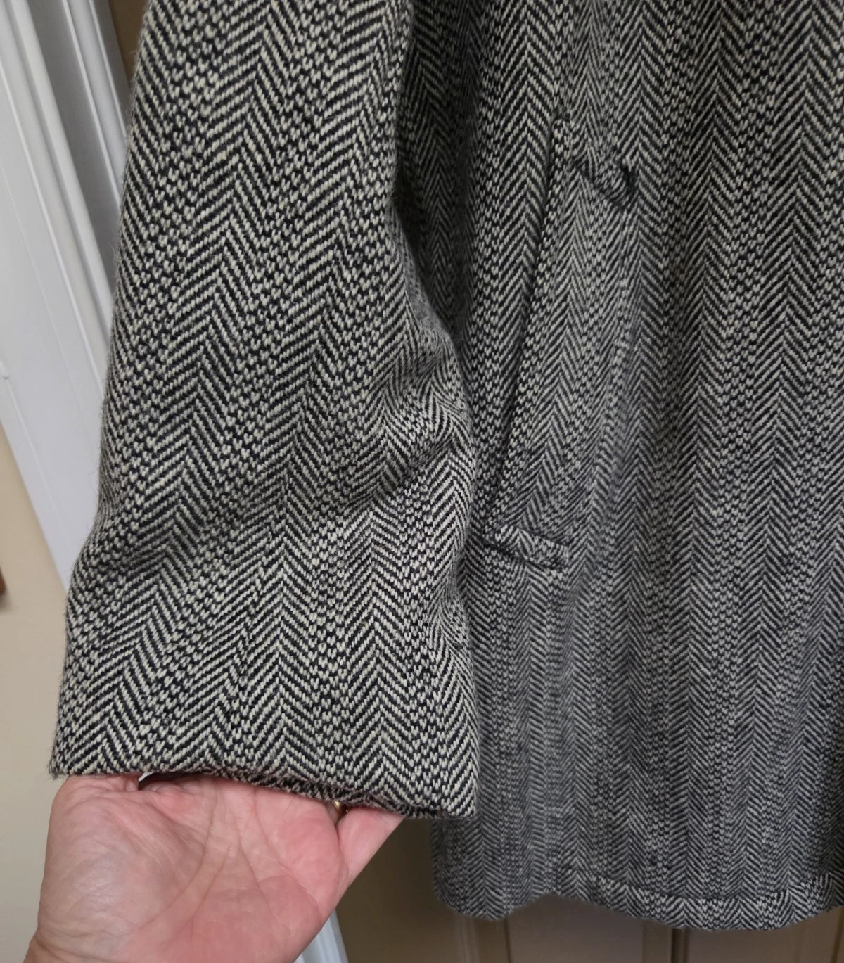 VINTAGE Land-N-Lakes 60s Car Coat XL Black Herringbone Faux Fur Jacket USA 70s - product detail image 5