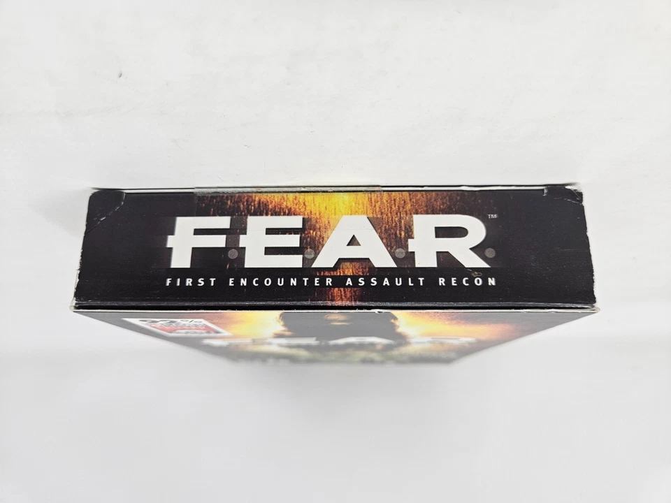 F.E.A.R. First Encounter Assault Recon PC CD-ROM 2005 - Image 4 of 4