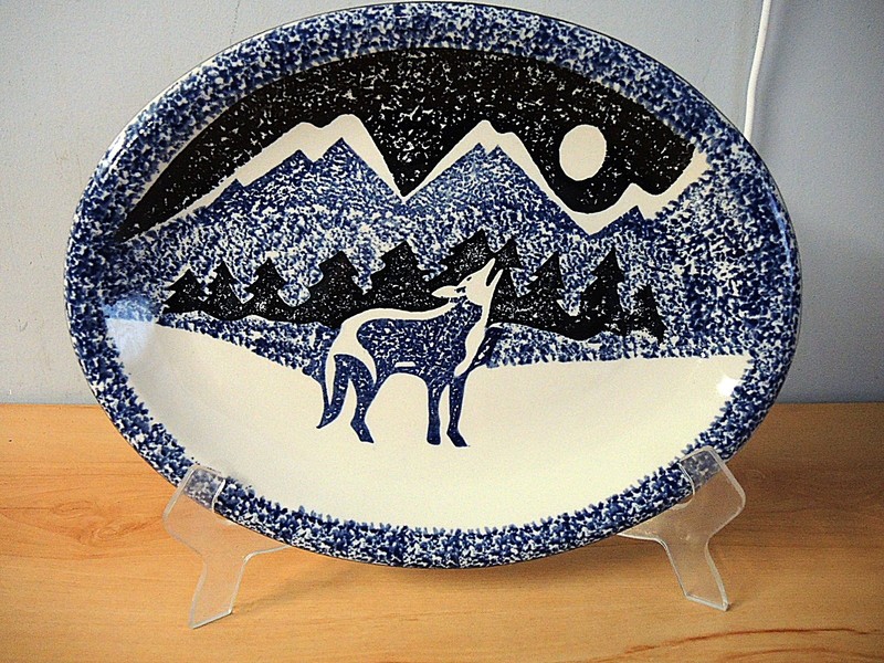 1 VINTAGE FOLK CRAFT "WOLF' OVAL 14" PLATTER